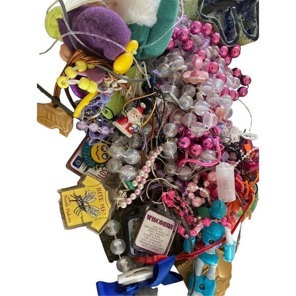 Random Vintage Kids Lot Rugrats Aladdin Necklace Disney Keychains Yo-yo - Picture 3 of 8